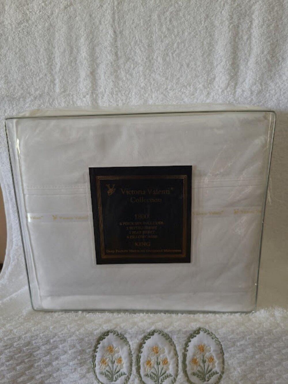 Victoria Valenti 1800 Collection Bed Sheets